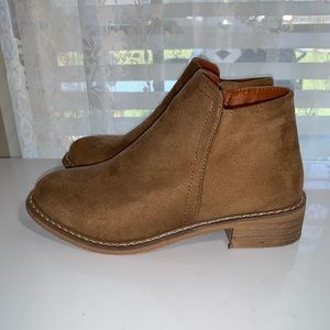 Seven7 Cisco Kids Bootie Size 6